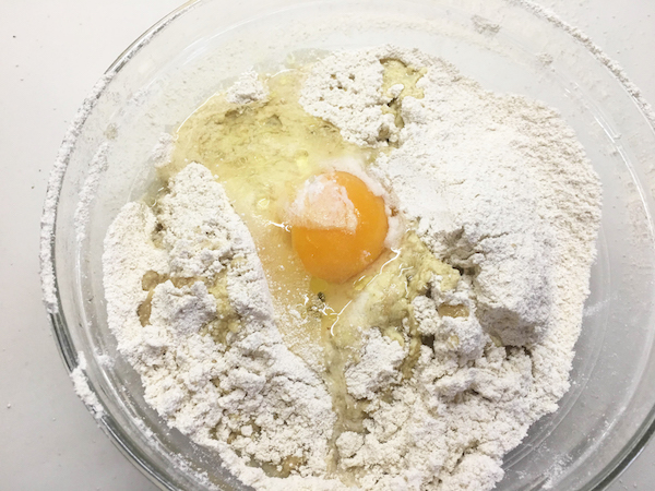 03. El huevo en la tarta fit de mousse de chocolate en blog de recetas fitness y blog de fitness para mujeres