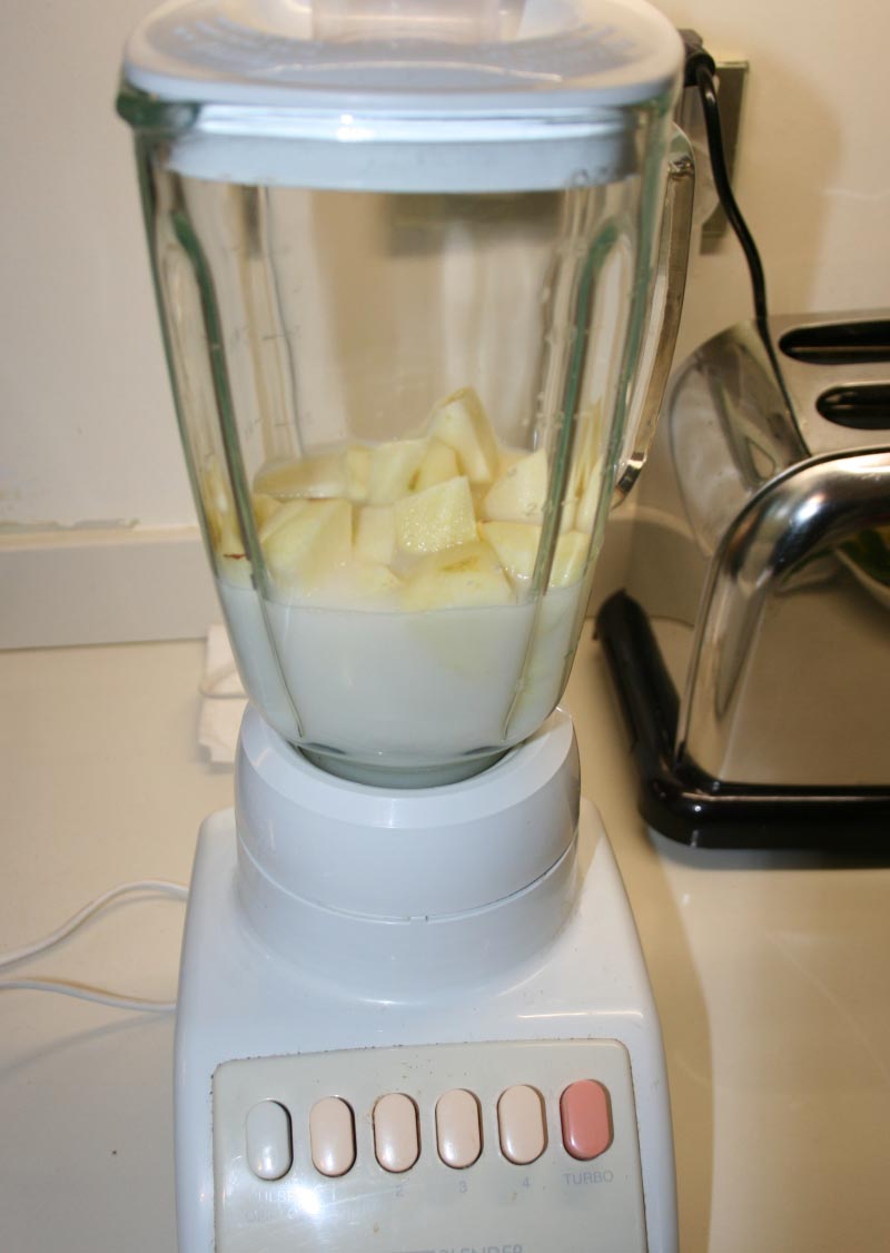 03 ok Manzana y leche de coco para los batidos verdes en blog de fitness y nutrición