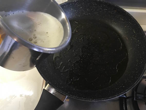 04. Hacer la tortilla para el sushi de tortilla y atun en blog de fitness para mujeres y blog de recetas fitness