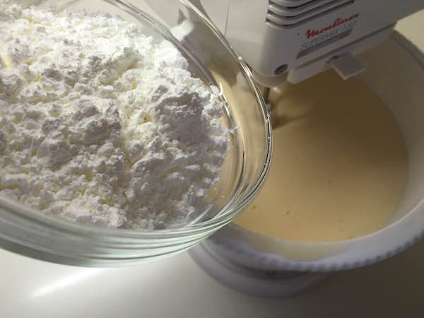 05. Anadir la maicena a la crema pastel de leche fit blog de fitness para mujeres con recetas fitness