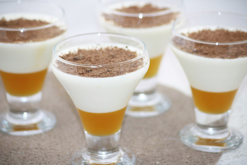 07. Bodegon pequeno de cremoso griego con melocoton y chocolate fitness en blog de fitness para mujeres y blog de recetas fitness