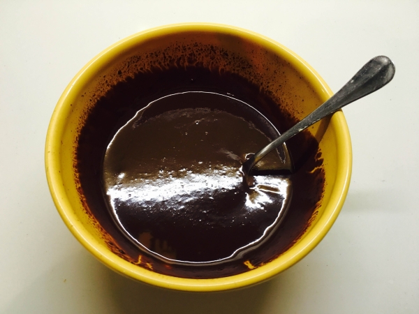 07. Derretir el chocolate para la torta bombón fit en blog de fitness para mujeres y blog de recetas fitness