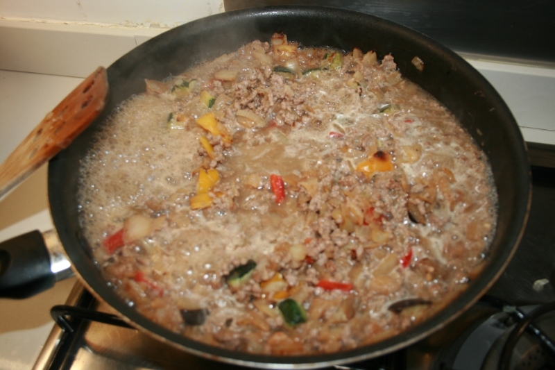 07. El vino en la sartén de los pimientos rellenos