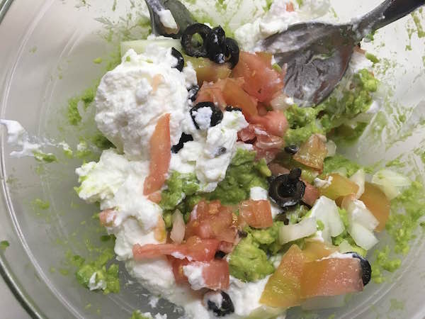 08. HAcer la crema para las tartaletas con crema de aguacate en blog de fitness y recetas fitness