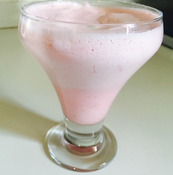 08. Refrigerar 7 horas más la mousse de frambuesa fit en blog de fitness para mujeres y blog de recetas fitness