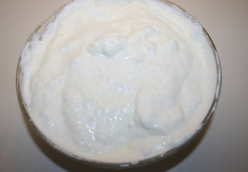 09. Mezclar la masa de relleno de la receta fitness de tiramisú