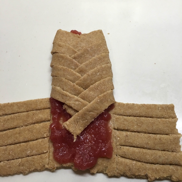 10. Cruzar las trenzas rellenas de fresas en blog de recetas fitness