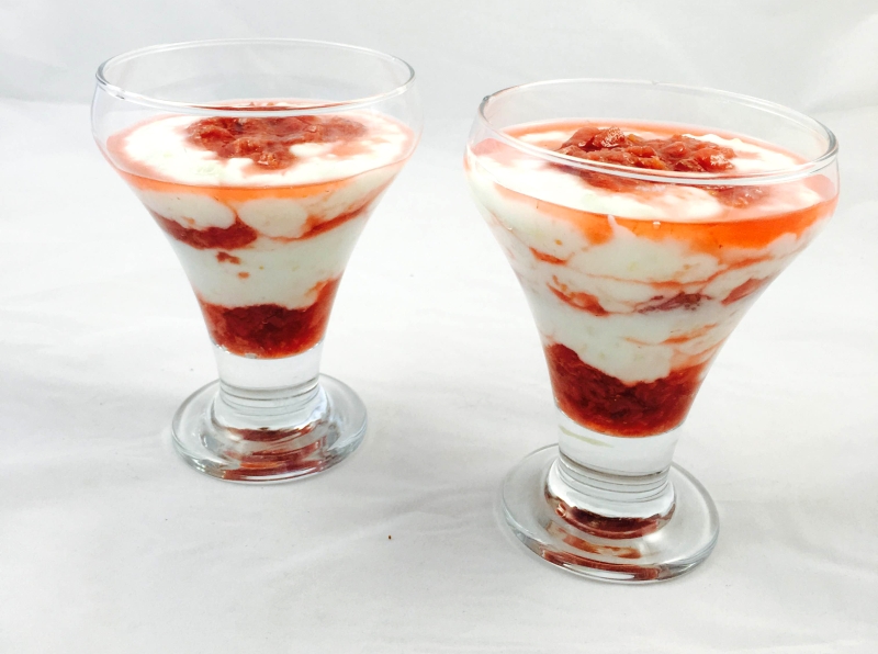 crema de yogur con Fresas en blog de recetas fitness y blog de fitness para mujeres